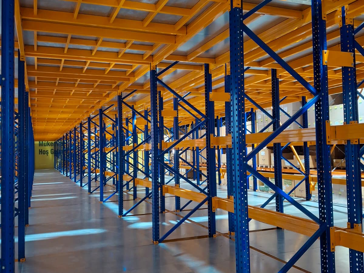 Mezzanine supporting structure