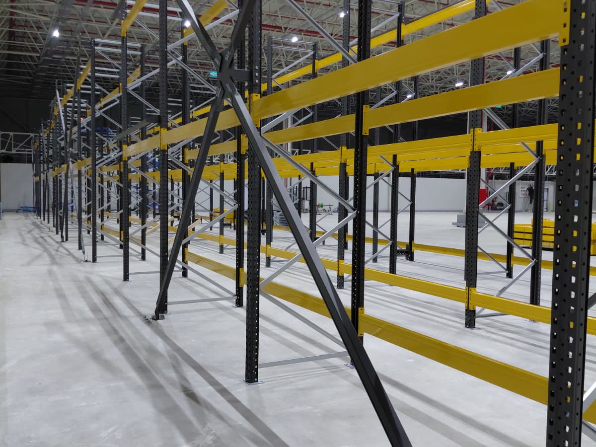 Braced rack row