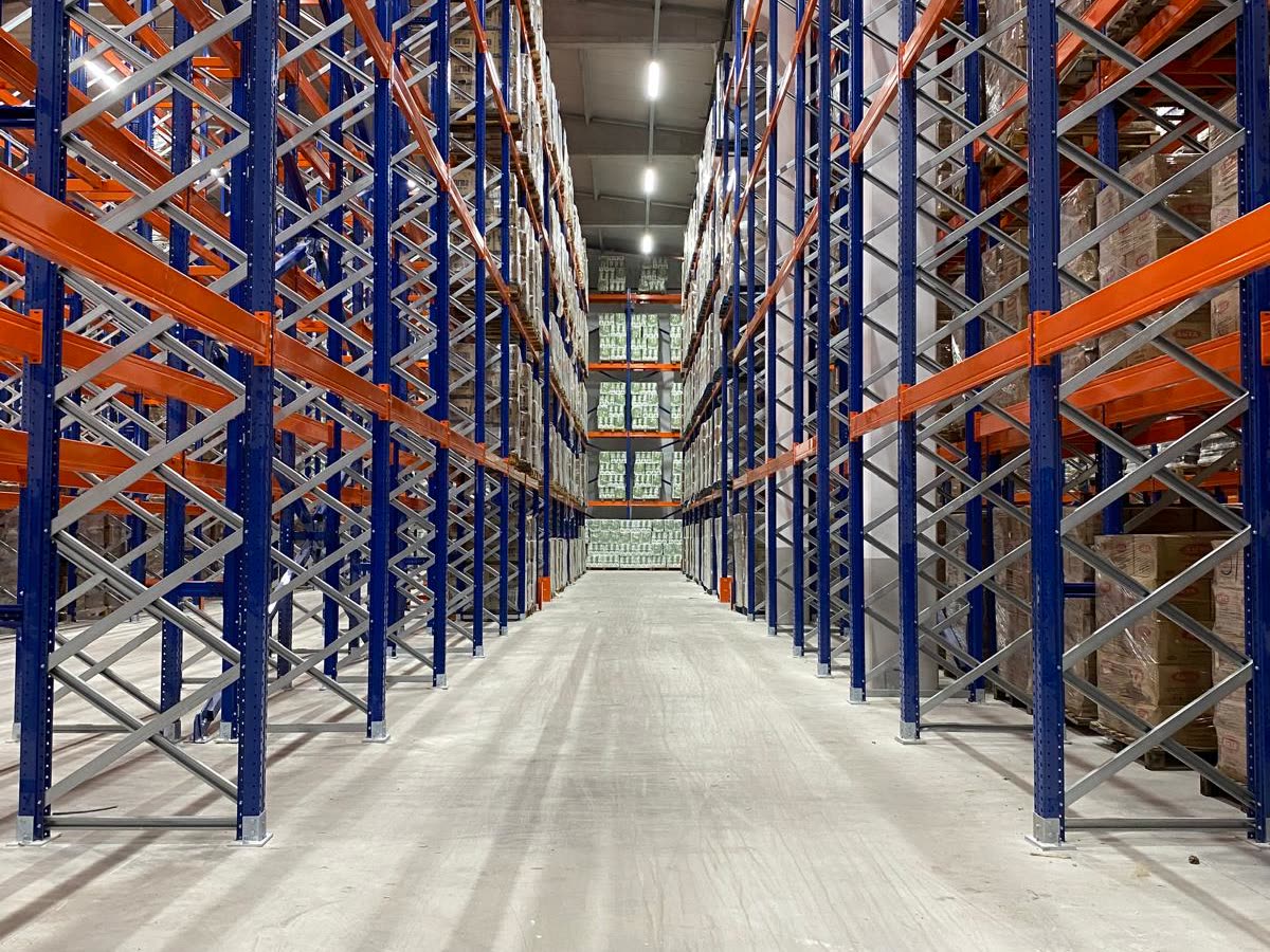 Selective pallet racking